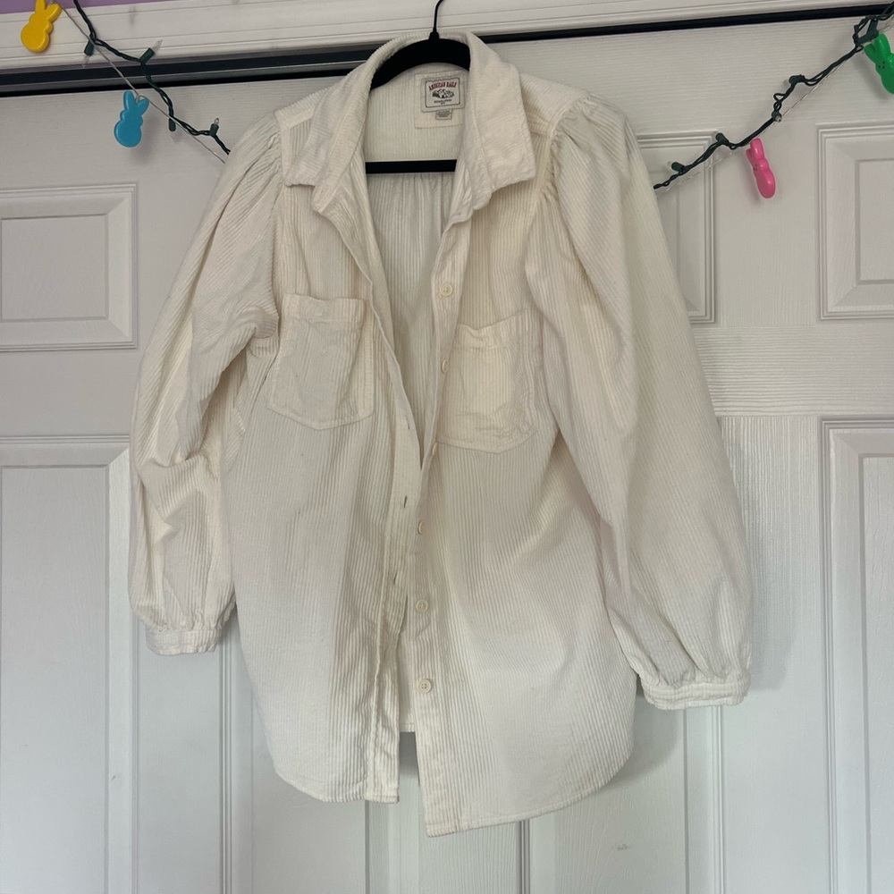 AMERICAN EAGLE off white corduroy long sleeve